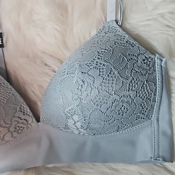 Women's CATHERINE MALANDRINO Smooth Padded Wire-Free Bra! Size 34C - Picture 2 of 8